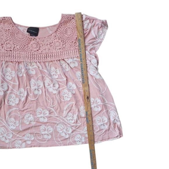 Liv Los Angeles Powder Pink Crochet Lace Embroidered Blouse Sz 1X Boho Flowy - Picture 13 of 15